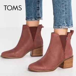 NWOB TOMS Esme Leather Chelsea Boot